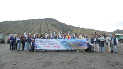 Outbound Amazing Race Bromo Midnight