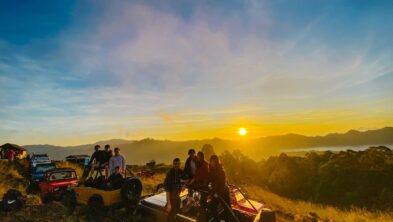 Sunrise Jeep Gunung Batur Kintamani + Black Lava