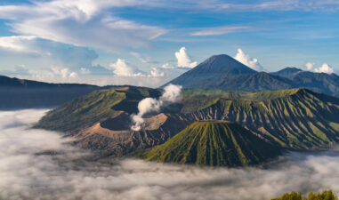 12 Wisata Alam Jawa Timur yang Wajib Masuk Bucket List
