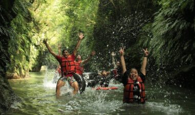 7 Tempat Outbound Seru di Bandung untuk Gathering Perusahaan